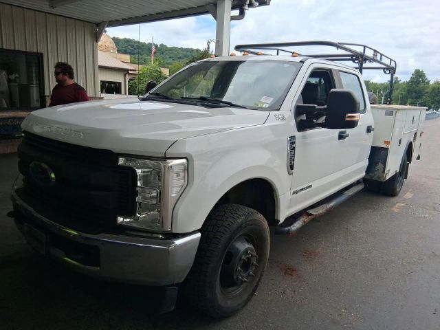 ford f-350 super duty chassis cab 2019 1FD8W3HT2KEF18470 image ford f-350 super duty chassis cab 2019 1FD8W3HT2KEF18470 image